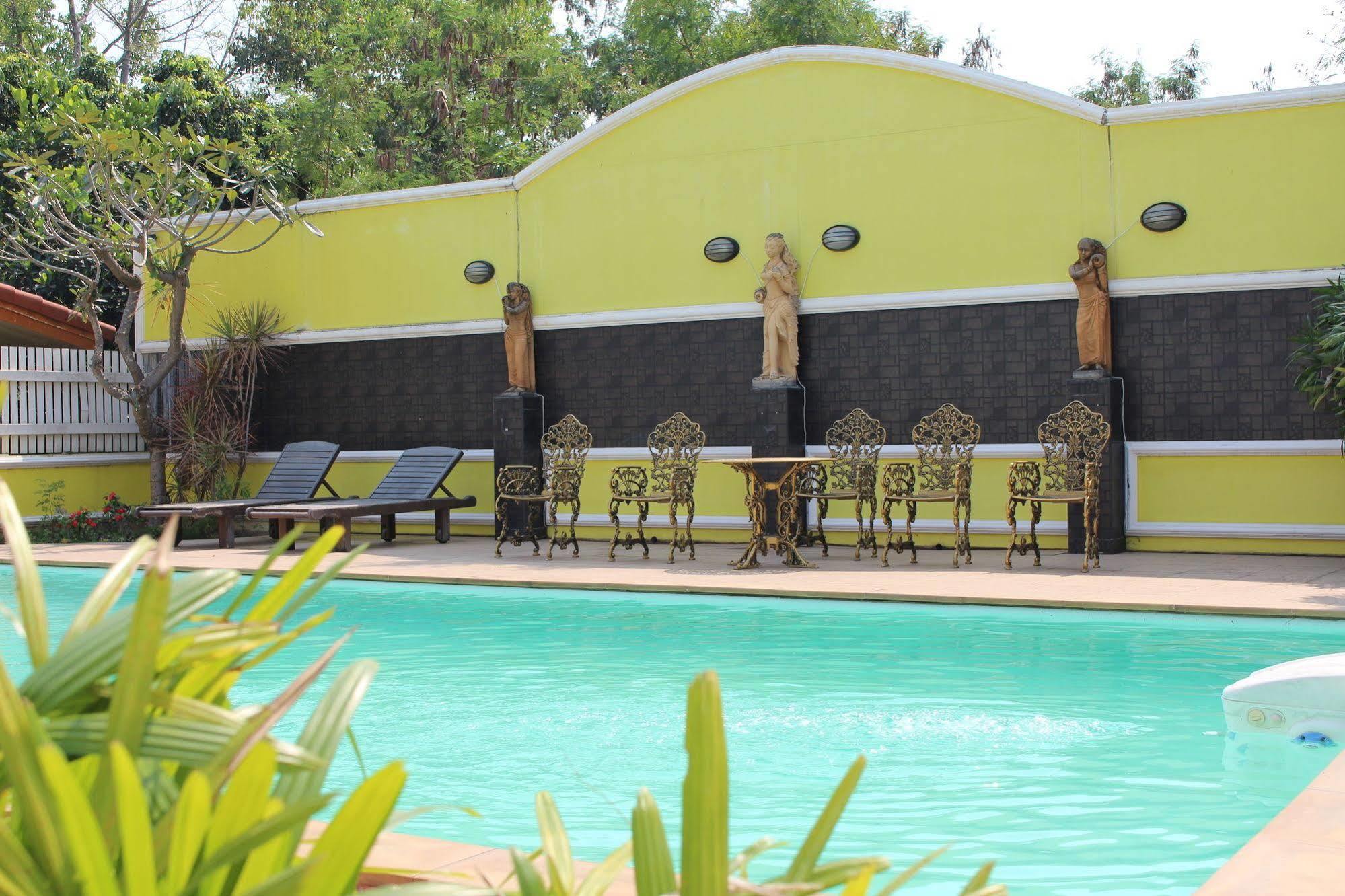 Saengthong Resort Chiangmai Chiang Mai Buitenkant foto