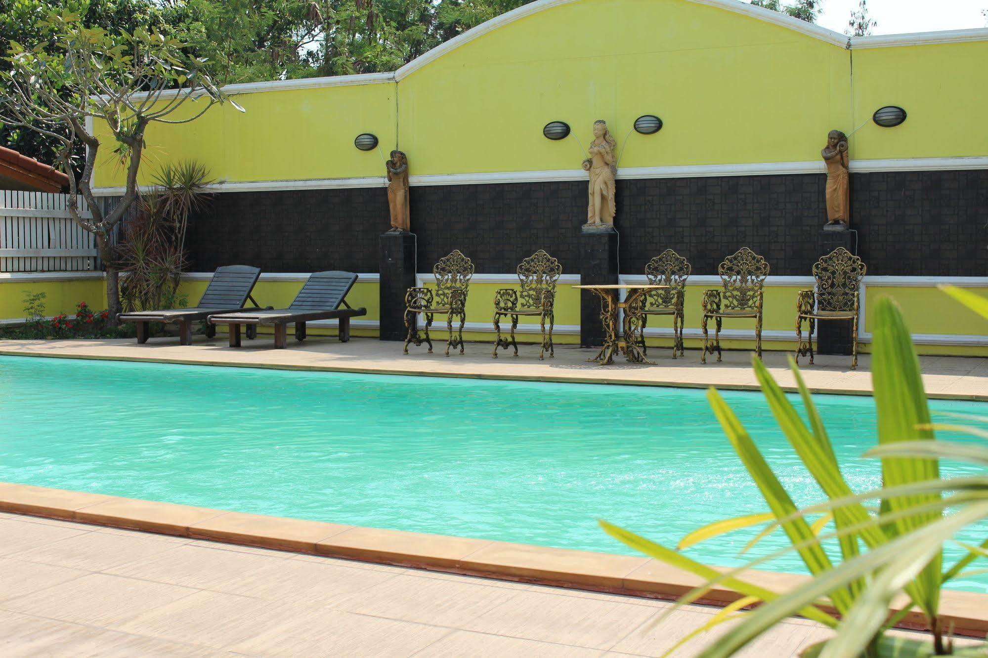 Saengthong Resort Chiangmai Chiang Mai Buitenkant foto